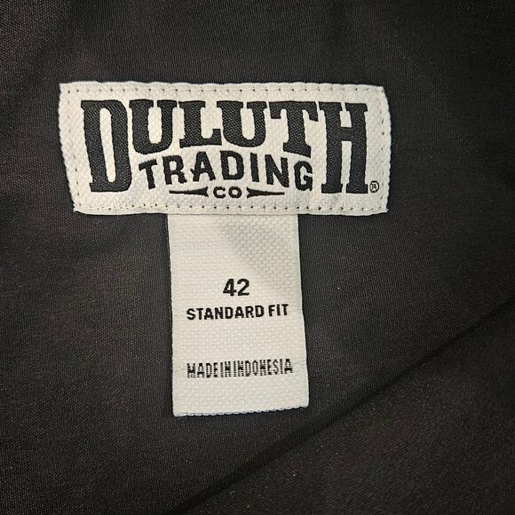 Duluth Trading Co Men’s Shorts Lot of 2 Size 42 Cargo Flat Front Gray Black - Picture 8 of 16